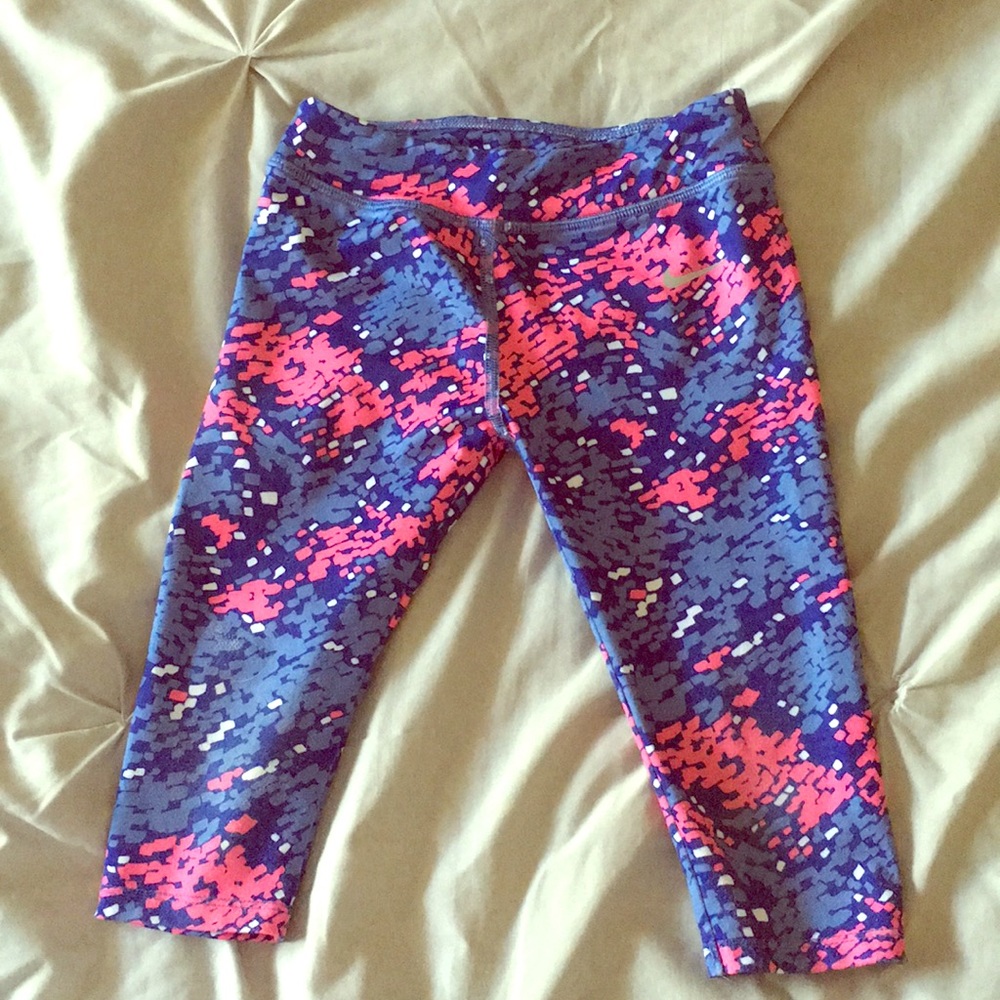 Nike Girls Capri dri fit leggings